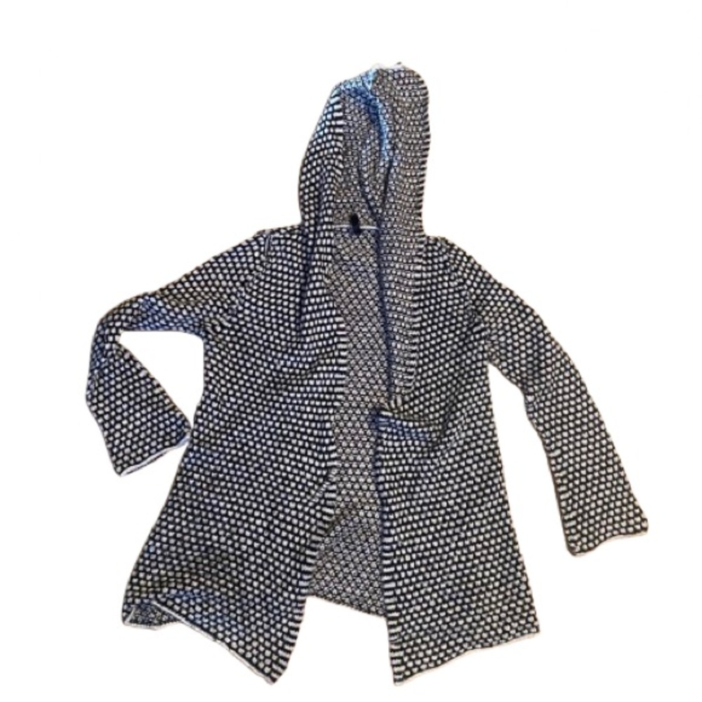 Stylish Elan Black and White Women's Sweater Cardigan Hoodie Pin Closure